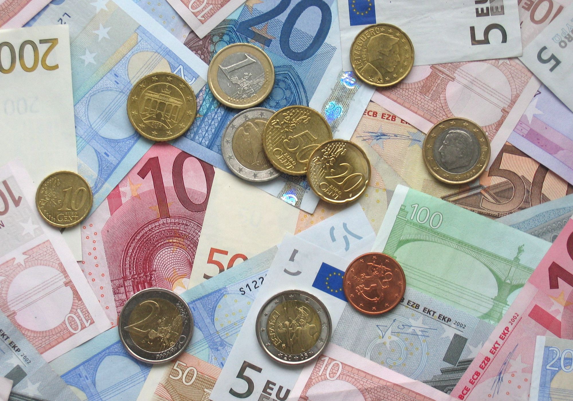 Banknoty i monety euro - finansowanie dla biznesu